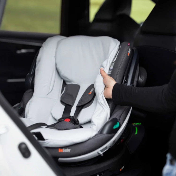 BeSafe Schonbezug Go Beyond Babyschale – Glacier Grey | DER Babyladen Erlangen